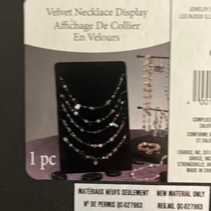 Necklavce Display